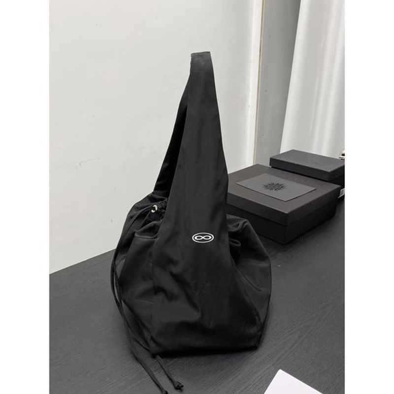 Bag 2026 New Model Large Capacity Dumpling Bag Crossbody Lazy Style Oxford Cloth Sports Niche Designer Canvas Bag