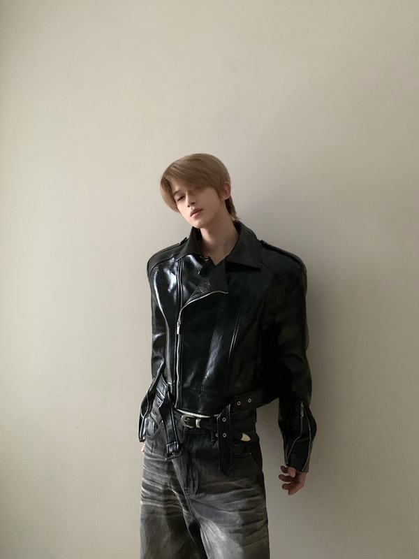 Jichuan Yep Original Dark Heavyweight Distressed Vintage Leather Jacket Short Style with Padded Shoulders for Men and Women Jichuan Yep Original Dark Heavyweight Distressed Vintage Leather Jacket Short Style with Padded Shoulders for Men and Women