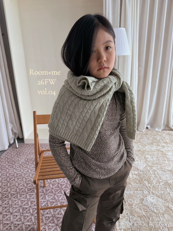 Room+Me Parent-Child Outfit Autumn Girls' Green Cable Knit Sweater with Wool and Leopard Print Inner Layer Cargo Pants