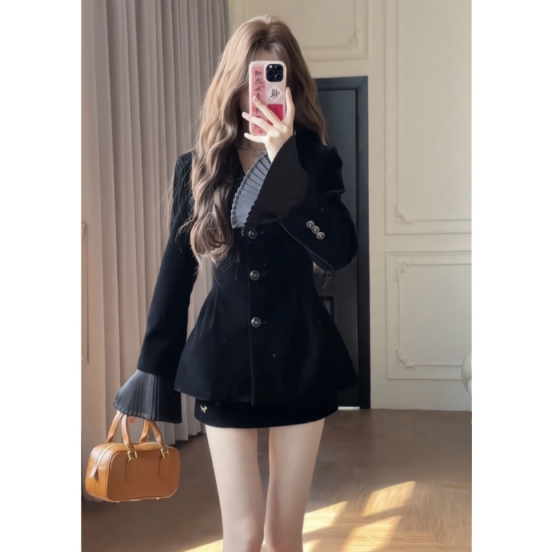 Designed Suit for Spring and Autumn, Waist-Cinching and Slimming, Black Velvet Blazer + Pure Desire Half-Skirt Pants Two-Piece Set for Women Designed Suit for Spring and Autumn, Waist-Cinching and Slimming, Black Velvet Blazer + Pure Desire Half-Skirt Pants Two-Piece Set for Women