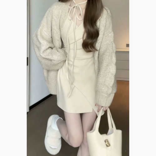 Дизайнерская осенняя мини-юбка, приталенный корсет, мегафон, платье, тренд сезона, V-образный вырез