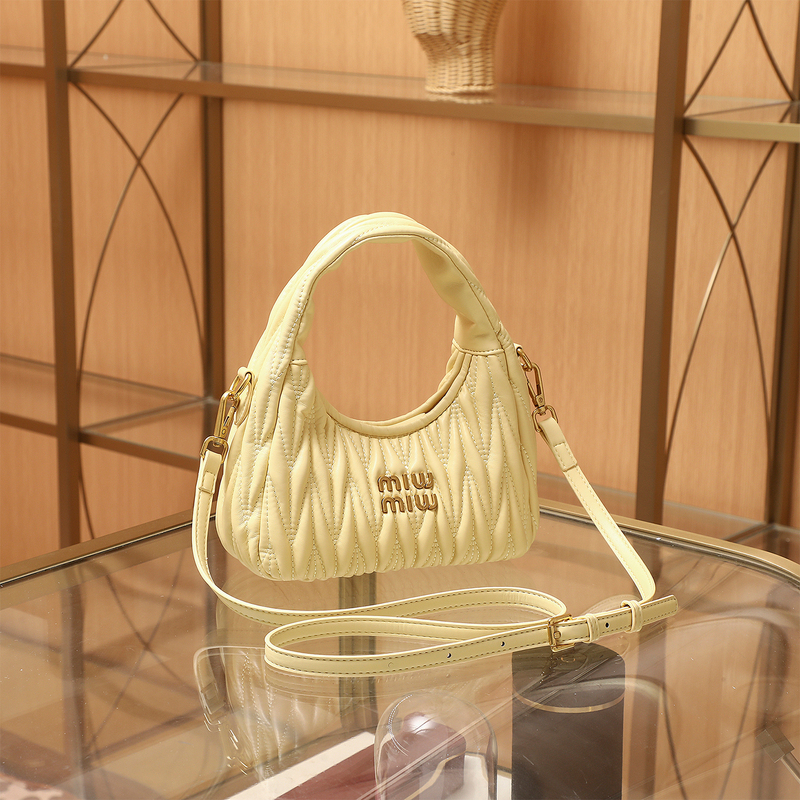 Miu Series Light Luxury Pleated Single-Shoulder Handbag, Fashionable, High-End, Simple, Casual, Sweet Women's Bag, Small to Medium Size Miu Series Light Luxury Pleated Single-Shoulder Handbag, Fashionable, High-End, Simple, Casual, Sweet Women's Bag, Small to Medium Size