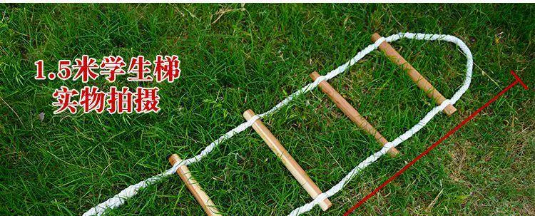 Dưới gầm giường, thang ký túc xá được trải lên xuống bằng dây thừng dùng cho thang nhà, thang dây leo núi được sử dụng rộng rãi làm phương tiện cứu hộ học sinh. dây thoát hiểm nhà cao tầng