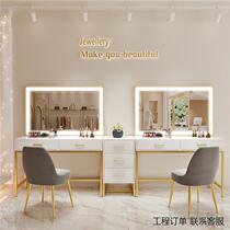 Professional Movie House Makeup Desk With Lamp Wedding Dress Shop Beauty Salon Dresden Dresden Color Makeup Medecor Makeup Artist Special Makeup Table