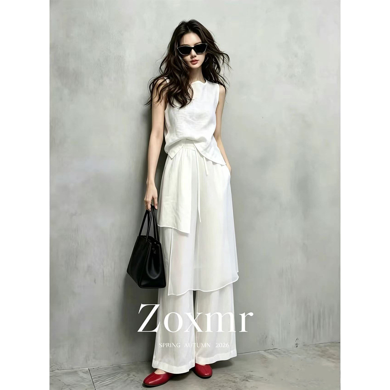 Summer Old Money Style Ootd Outfit: Casual White Sleeveless Tank Top with Irregular Patchwork and Wide-Leg Pants Set for Women Summer Old Money Style Ootd Outfit: Casual White Sleeveless Tank Top with Irregular Patchwork and Wide-Leg Pants Set for Women