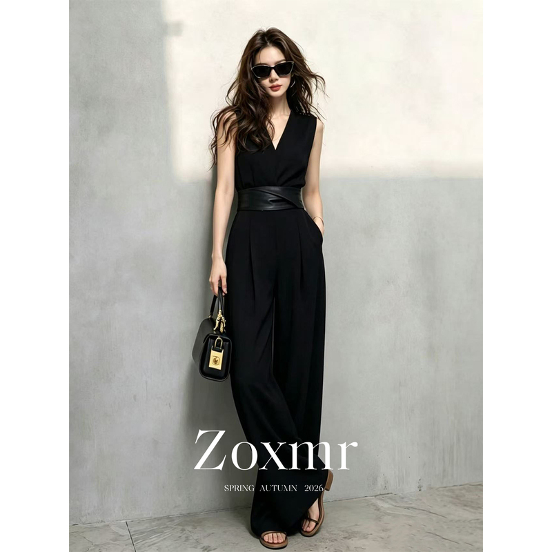 2026's Super Trendy Old Money Style for Intellectual and Elegant Women: Black V-Neck Sleeveless Jumpsuit for Women