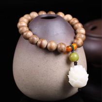 Kalimantan agarwood bracelet with beads and agarwood with carved lotus pendant sweet and mellow highly oily