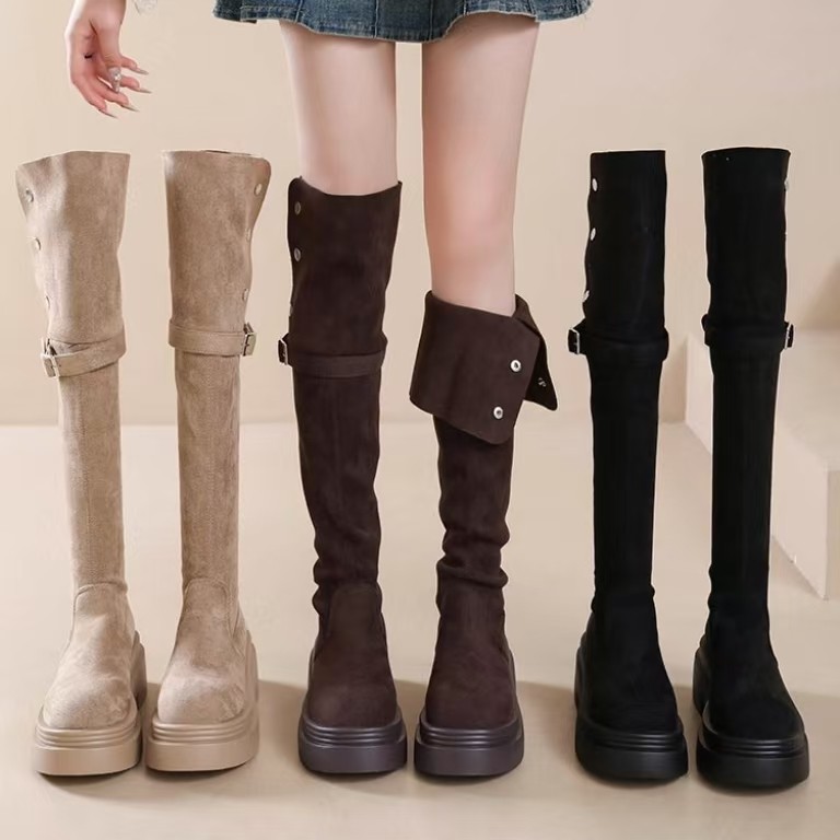 Женские сапоги на толстой подошве; сезон осень-зима; новинка 2025 года; модные универсальные облегающие рыцарские сапоги выше колена с высокой талией