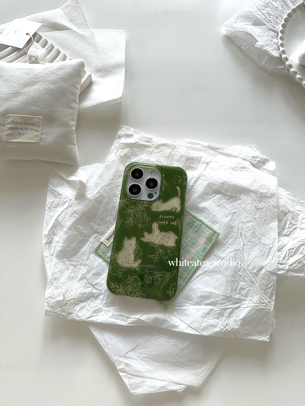 Salt White Tea Ins Niche Dark Green Line Hollowed-Out Cat Design Phone Case Suitable for Apple 17Promax Iphone16 Full Coverage 15Pro New Model 14 High-End Feel 13Promax Anti-Drop 12 Protective Case