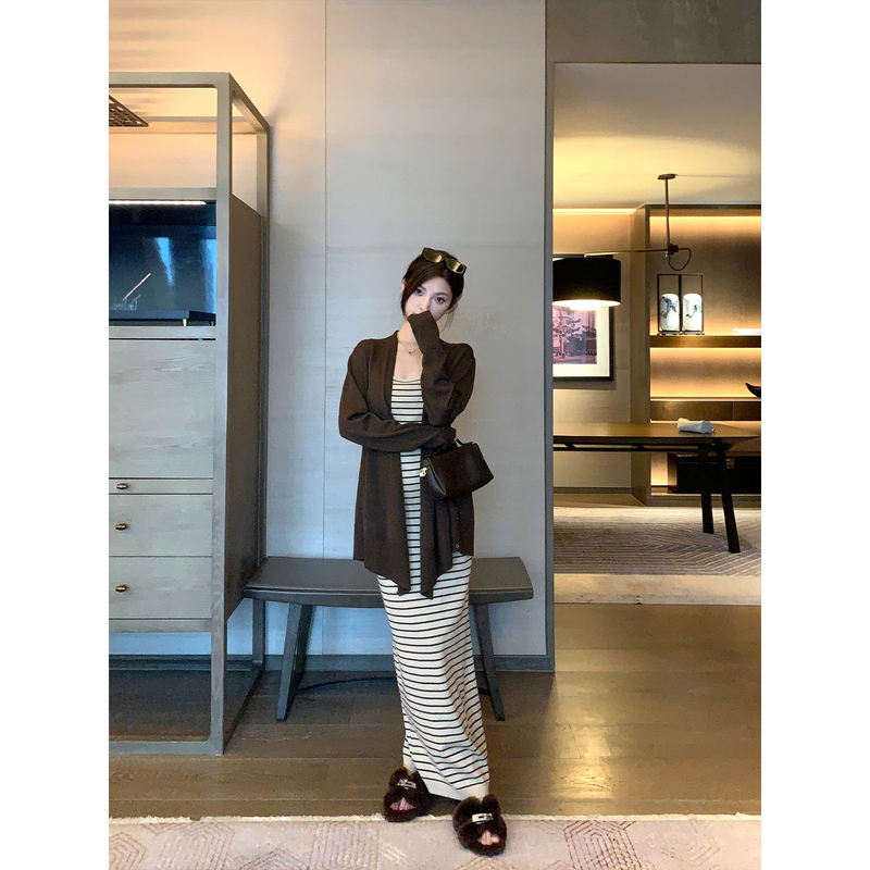 Buleng (Formerly Cchun Puree) Knitted Cardigan + Striped Knitted Skirt Autumn/Winter Slimming Two-Piece Set