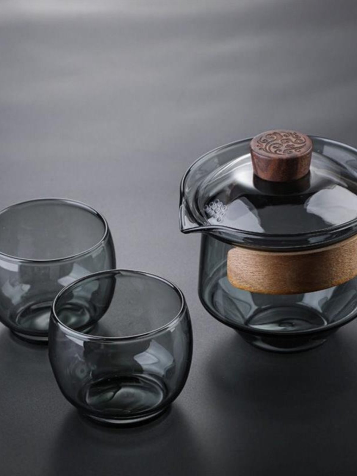 Heat-Resistant Glass Lidded Tea Cup for Home Use, Japanese-Style Creative Single-Piece Non-Hot Tea Brewing Bowl with Lid and Filter, Hand-Held Teapot