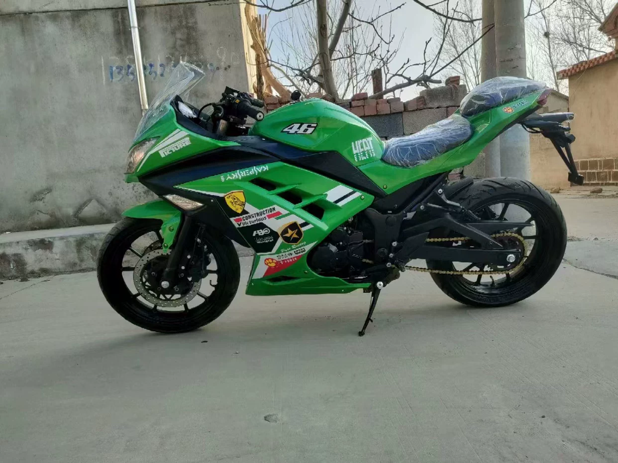 Kawasaki Little Ninja Horizon Large S250CC350/400 Double -cylinder Water -Cooled Heavy locomotive Lie Cycling fuel motorcycle