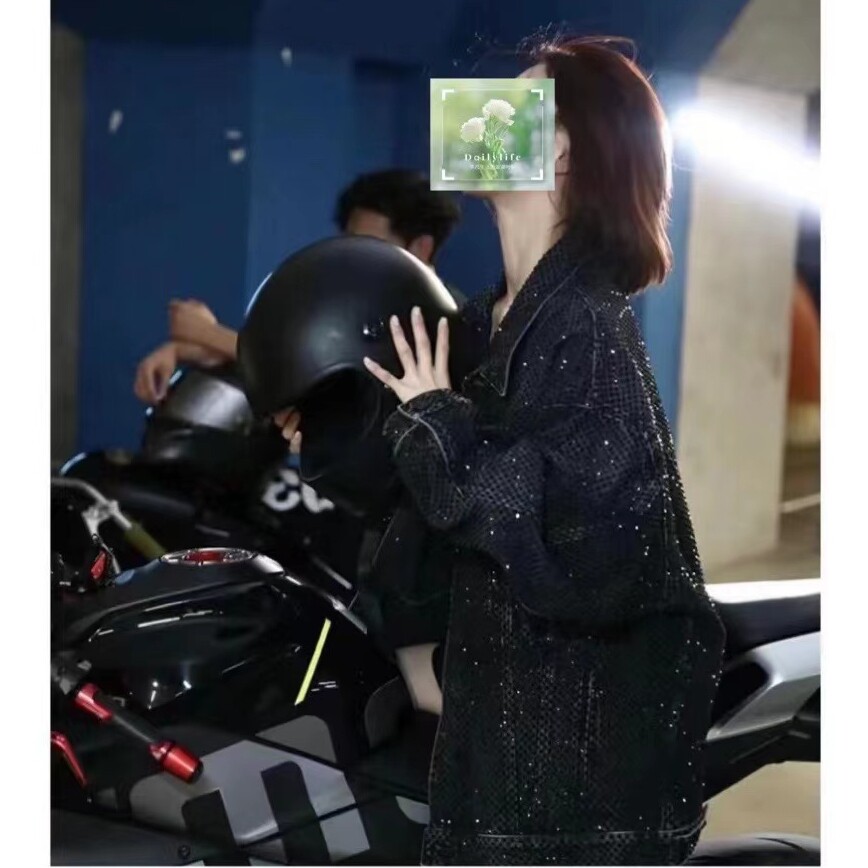 网红女装牛仔工厂的LOGO