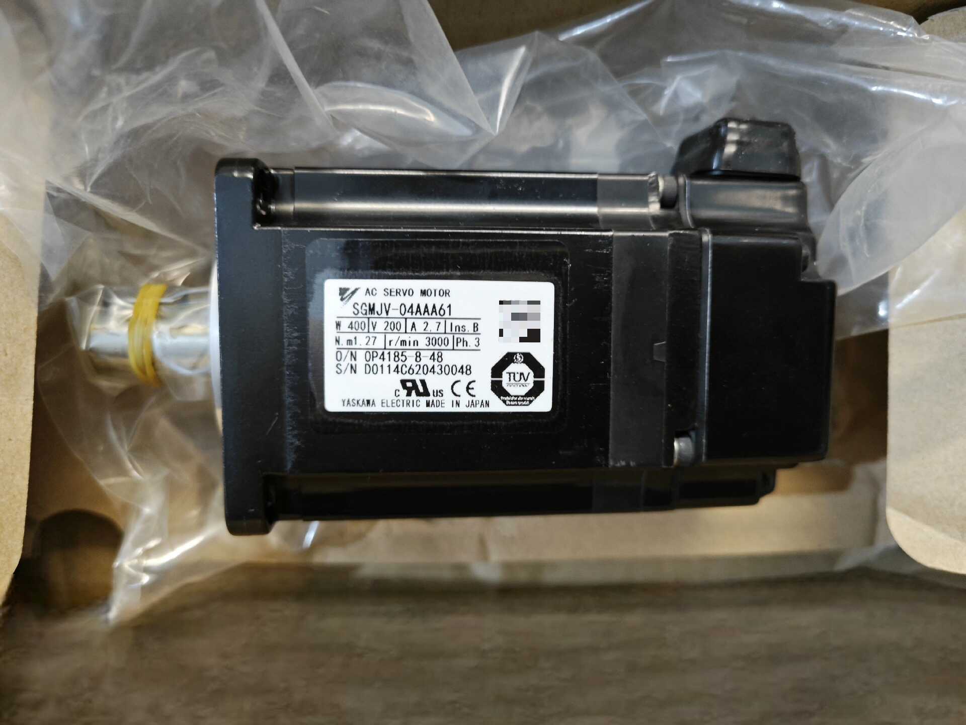 安川電機 SGMJV-04AAA61 ACサーボモーター S未使用 安川電機 ブレーキ