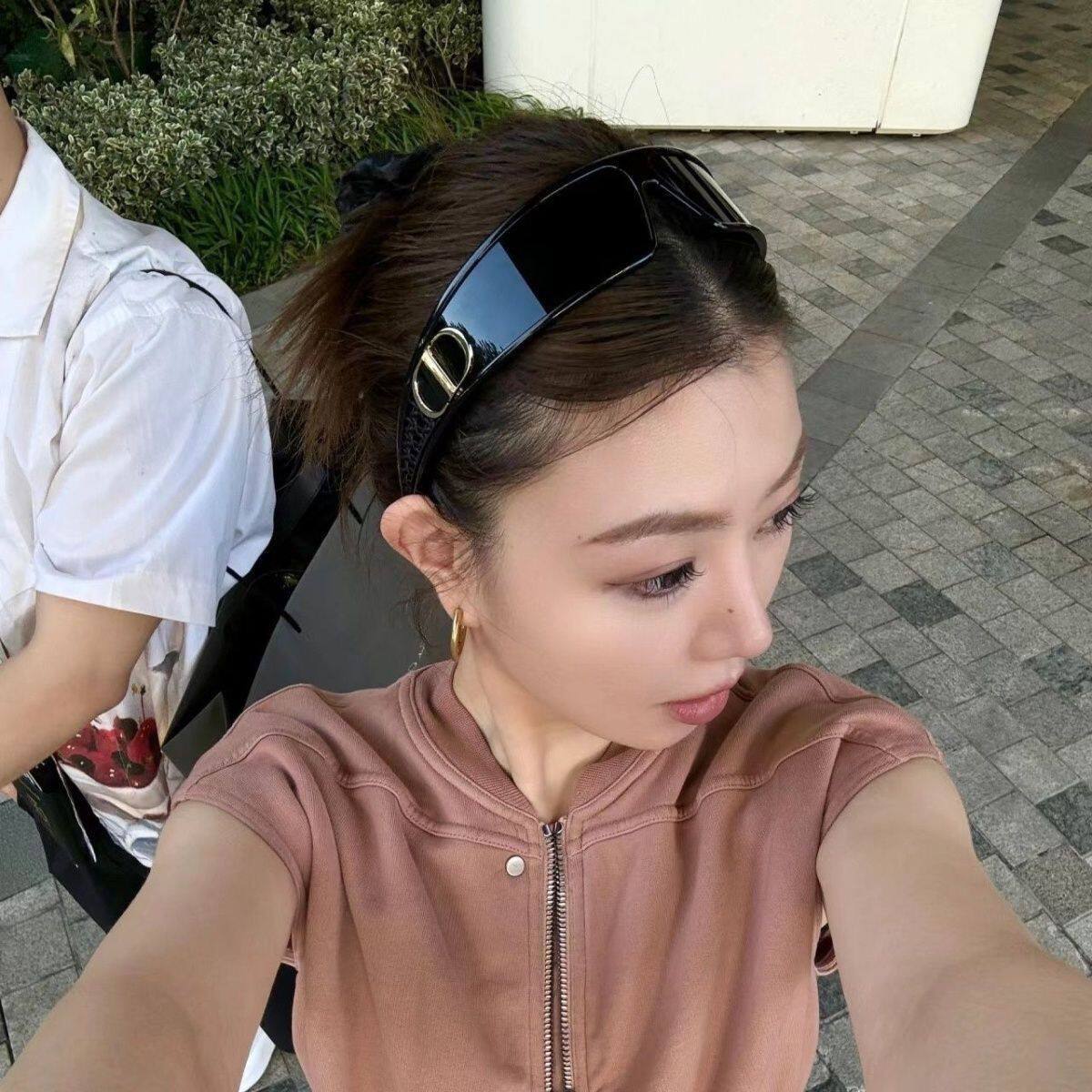 O1CN01a186Gq1aTeLFrRPeQ !!2216541893331