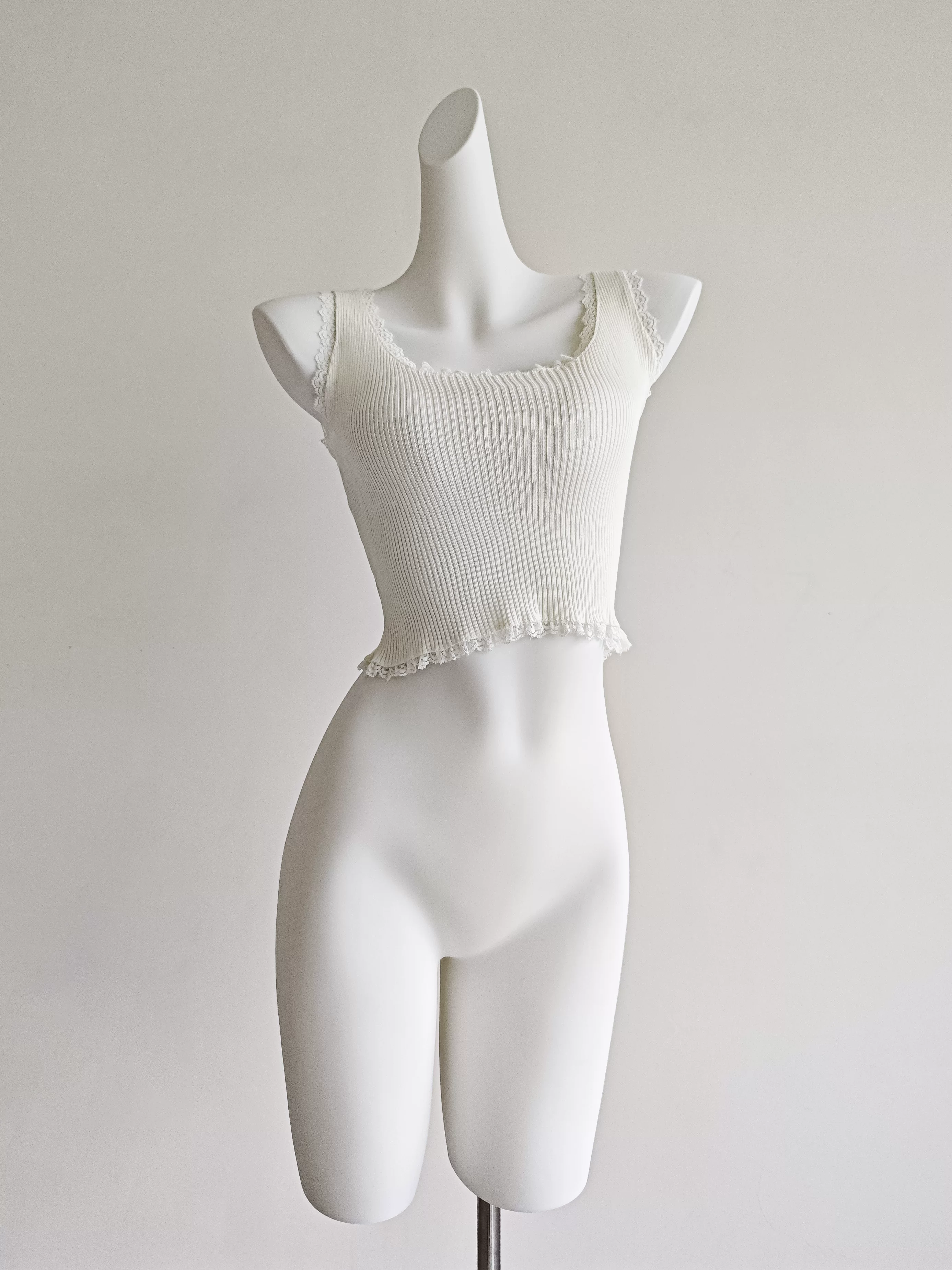 White lace underwear as outerwear, top with cups, tank top, summer clothing, short T-shirt sleevless, beautiful back
