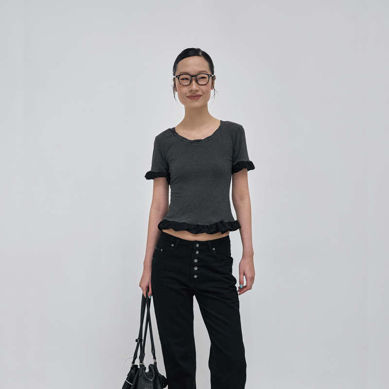 Nop Three-Dimensional Cut, Bud Cuffs, Neckline, Regular Shoulders, Slim-Fit Short-Sleeve T-Shirt Numberofperformances