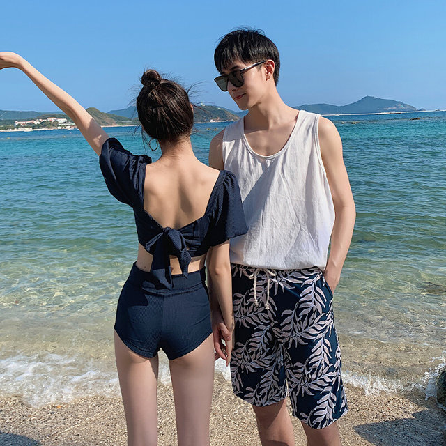 ຄູ່ຜົວເມຍໃຫມ່ 2023 Swimsuit ແມ່ຍິງ Summer Seaside ຫາດຊາຍ Sunscreen Split ສາມຊິ້ນຊຸດ Flat-angle ກວມເອົາຊຸດລອຍນ້ໍາ Slimming