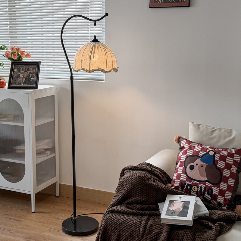 Medieval-Style Floor Lamp, American-Style Living Room Sofa Side Ambient Light, Bedroom Bedside Lamp, Modern Simple Standing Table Lamp