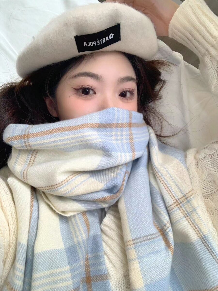 Korean style 2025 new plaid scarf for women, winter, thick, versatile, warm and cute.