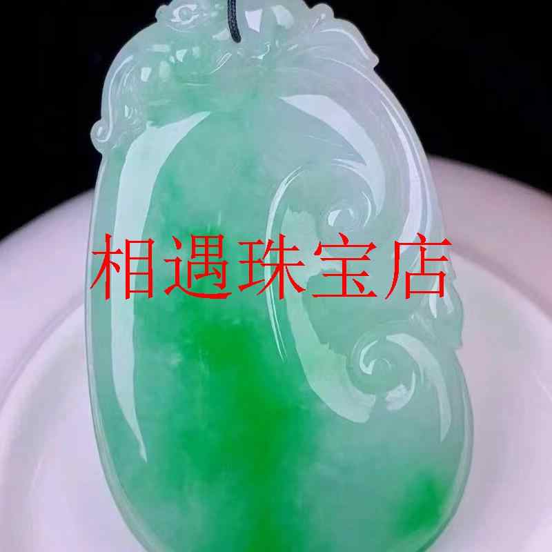A貨翡翠白底飄花手串（13mm), 興趣及遊戲, 收藏品及紀念品, 古董