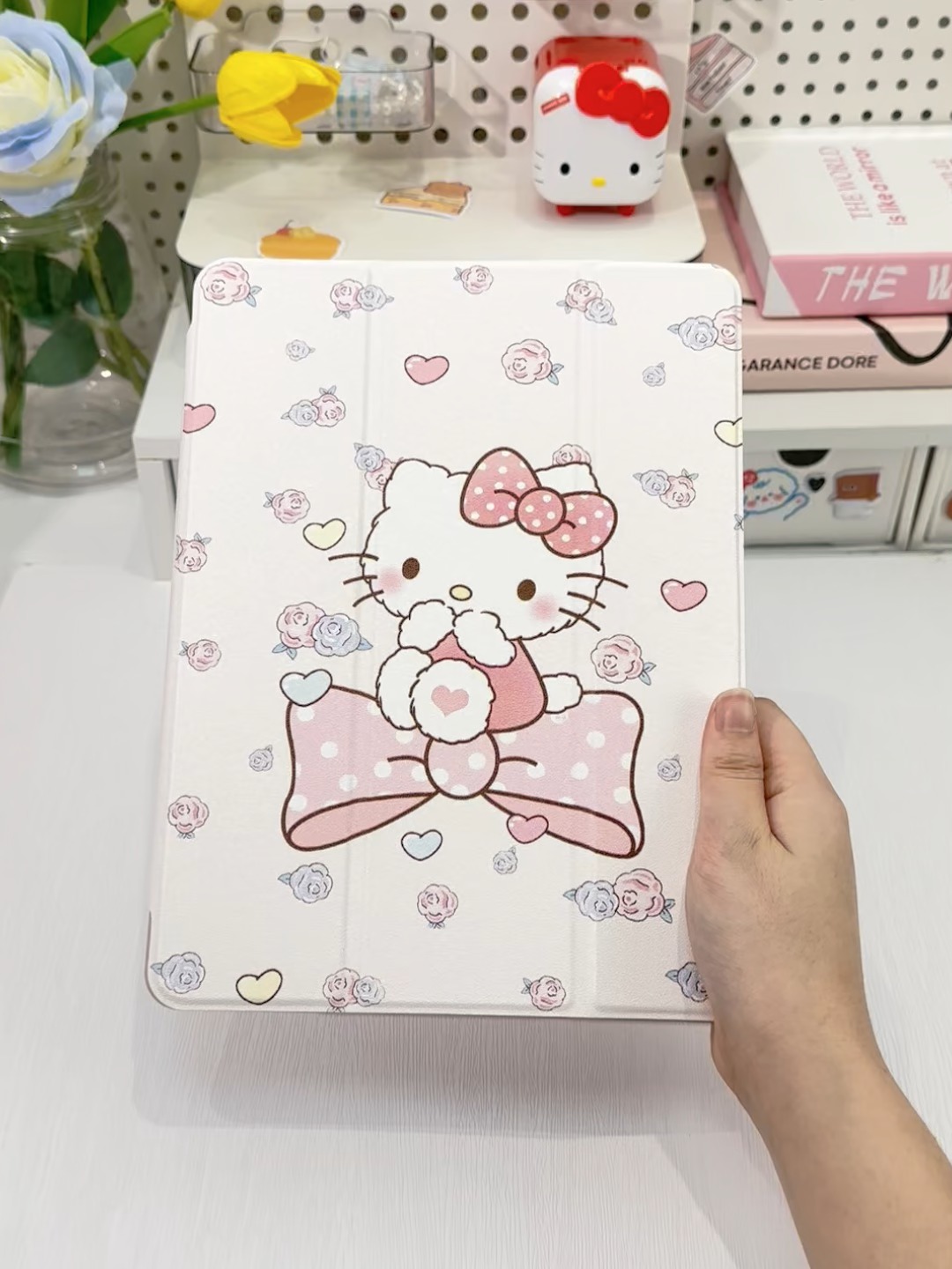 此壳子能够720°旋转+露华为标。38块还送钢化膜。我直接瞳孔地震。