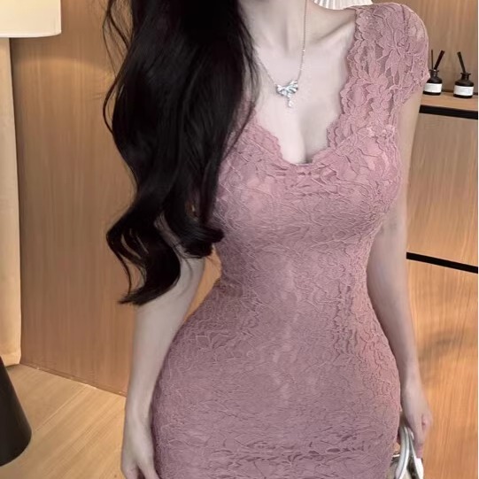 Sexy Pure Desire Lace V-Neck Short-Sleeved Dress for Women, New Summer Style, Slim Fit, High-End Hollow-Out Bodycon Dress