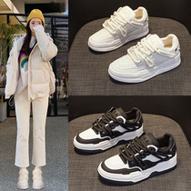 New thick-soled black and white sneakers for women height-increasing niche casual white shoes versatile breathable platform sole sports panda shoes