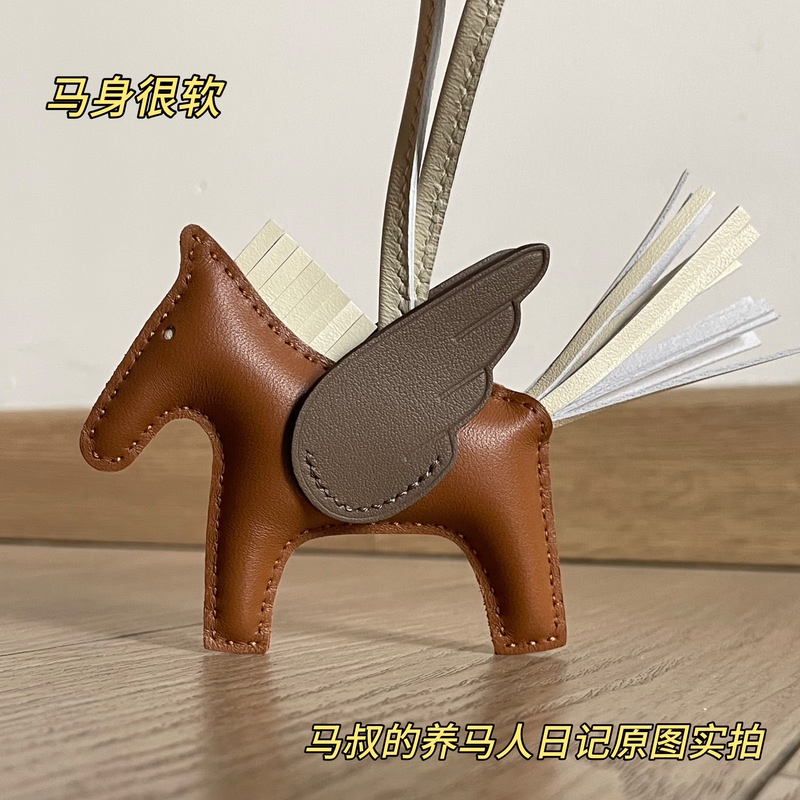 Suitable for Hermès Bag Charms, Handmade Little Flying Horse Charms, Genuine Leather Pony Ornaments, Year of the Horse Car Interior Pendants Suitable for Hermès Bag Charms, Handmade Little Flying Horse Charms, Genuine Leather Pony Ornaments, Year of the Horse Car Interior Pendants