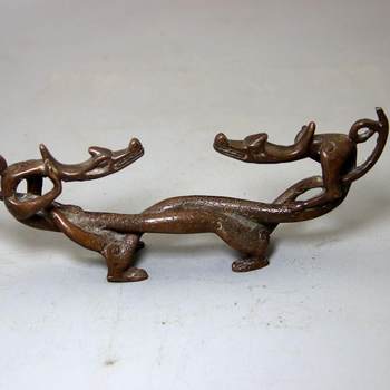 Collection of retro aged antiques, miscellaneous copper crafts, copper dragon pen holder 5