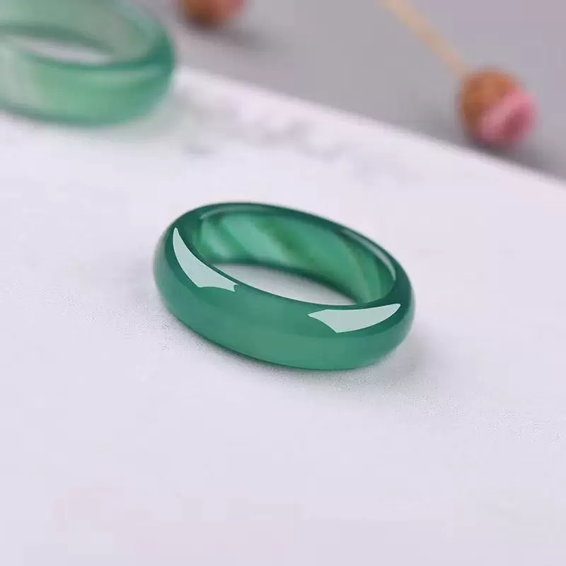 High-end agate ring for men and women, sophisticated accessory