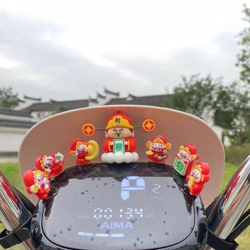 Electric Vehicle Decorative Figurine, God of Wealth Ornament, Battery Car Decorative Accessories, Cute Car Dashboard Center Console Ornament Electric Vehicle Decorative Figurine, God of Wealth Ornament, Battery Car Decorative Accessories, Cute Car Dashboard Center Console Ornament