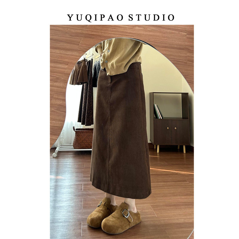 Plus Size Retro Melard Corduroy Skirt for Women, Autumn and Winter Coffee-Colored Skirt, Slightly Chubby, Slimming A-Line Long Skirt