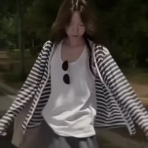 【Mengmeng Gaoding Chunyinjia】Striped Cardigan T70318