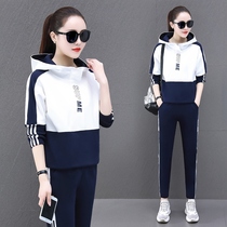 Set of sportswear for women spring and autumn 2022 new fashion age-reducing and stylish color matching loose hooded casual sweatshirt two-piece set