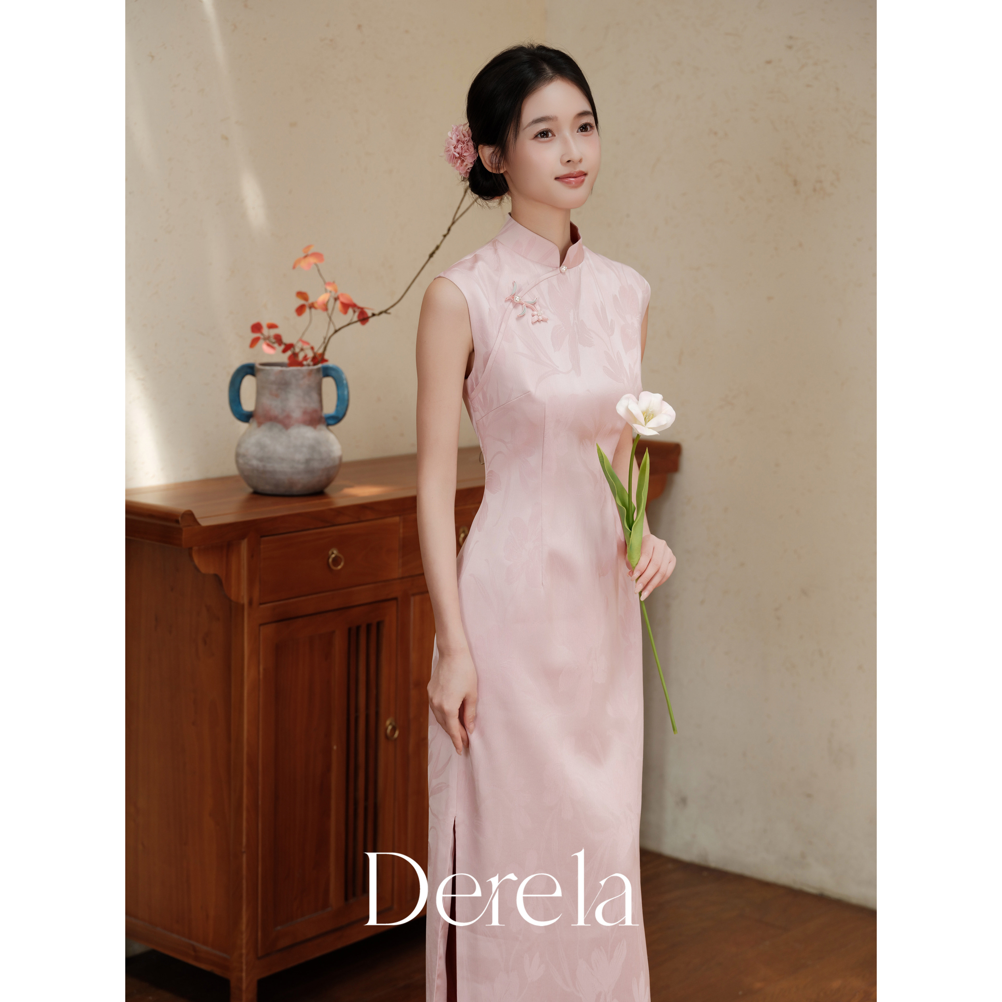 Derela pink cheongsam 