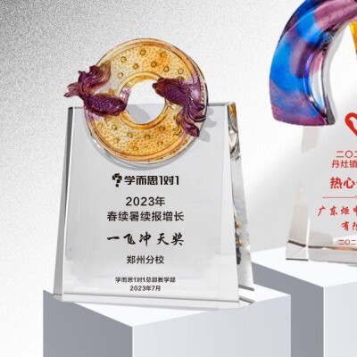 贝潼米设计旗舰店的LOGO