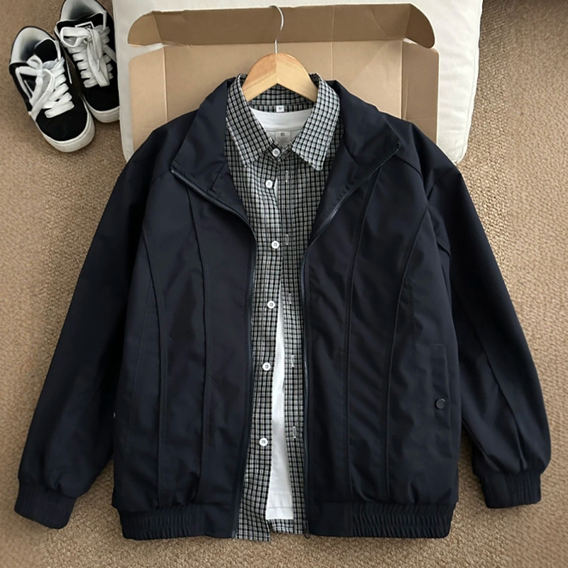 2026 Autumn/Winter American-Style Coach Zipper Flight Jacket for Men, Loose Waterproof Coat, Heavy-Duty Workwear with Stand Collar 2026 Autumn/Winter American-Style Coach Zipper Flight Jacket for Men, Loose Waterproof Coat, Heavy-Duty Workwear with Stand Collar