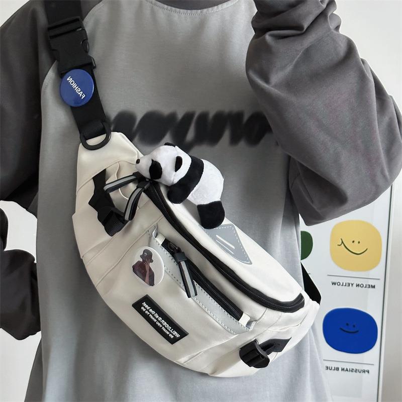 子供用バッグ、男の子の流行のメッセンジャーバッグ、男の子の作業服、大容量、スポーツ、ハンサムな学生のレジャー旅行用の新しいモデル