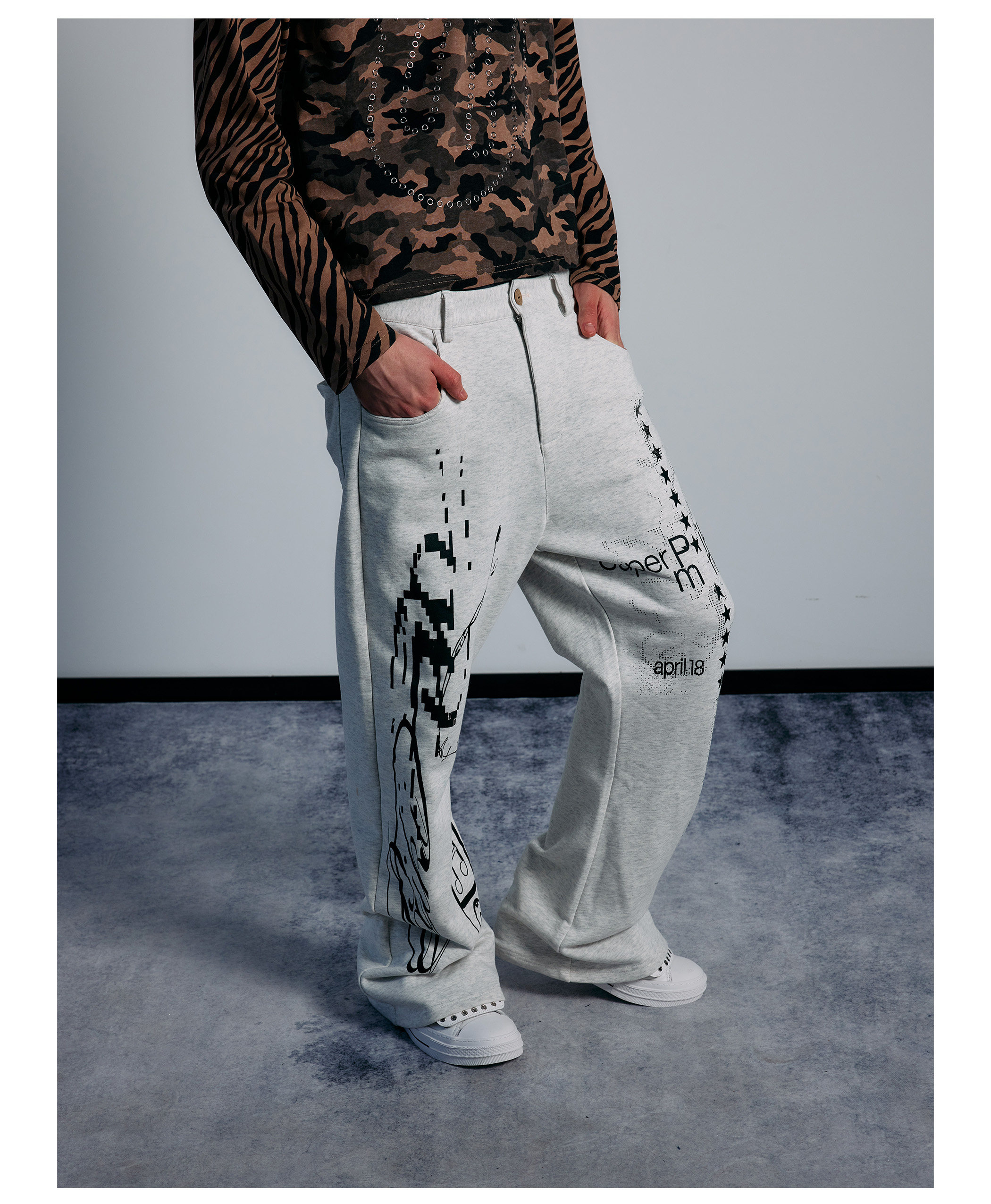 PAIKI Star-Spangled Flared Sweatpants