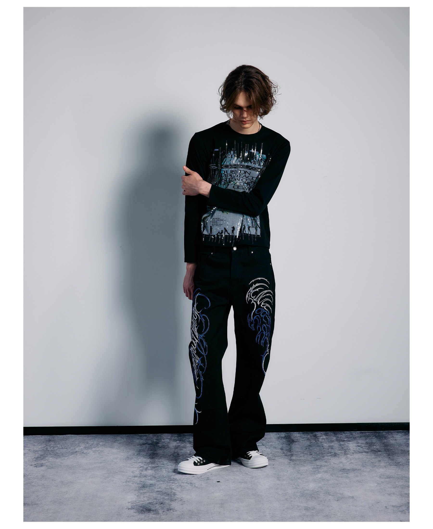 PAIKI Ice Blue Thorn Embroidered 13oz Straight-Leg Jeans