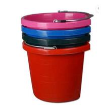 Water stable bucket bucket horse bucket scale bucket hanging bucket plastic bucket