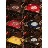 Подушка из красного дерева.