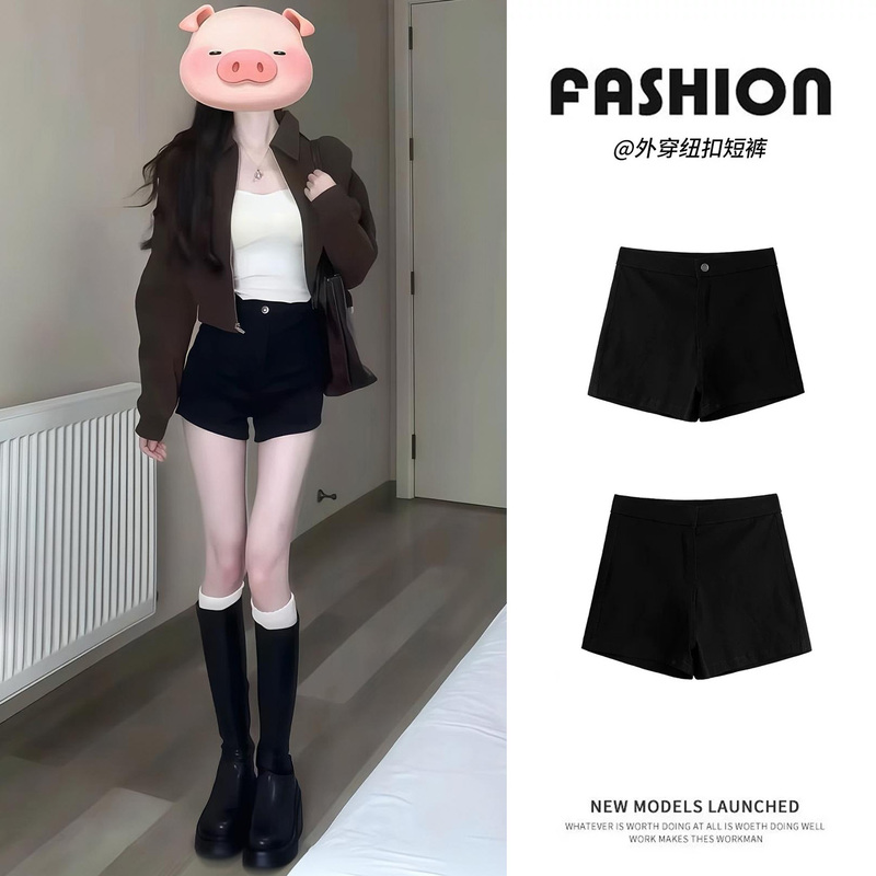 Black A-Line American-Style Hip-Hugging Shorts for Women, Autumn 2026 New Model, High-Waisted, Slimming, Hot Girl Style, Summer Shorts