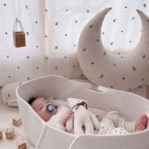 Baby is discharged from the hospital portable baby carrier for outing portable car sleeping basket safe car-mounted newborn baby outing