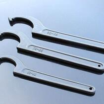 Crescent wrench hook round nut wrench side hole water meter cover hook wrench water meter cover hook wrench heat treatment