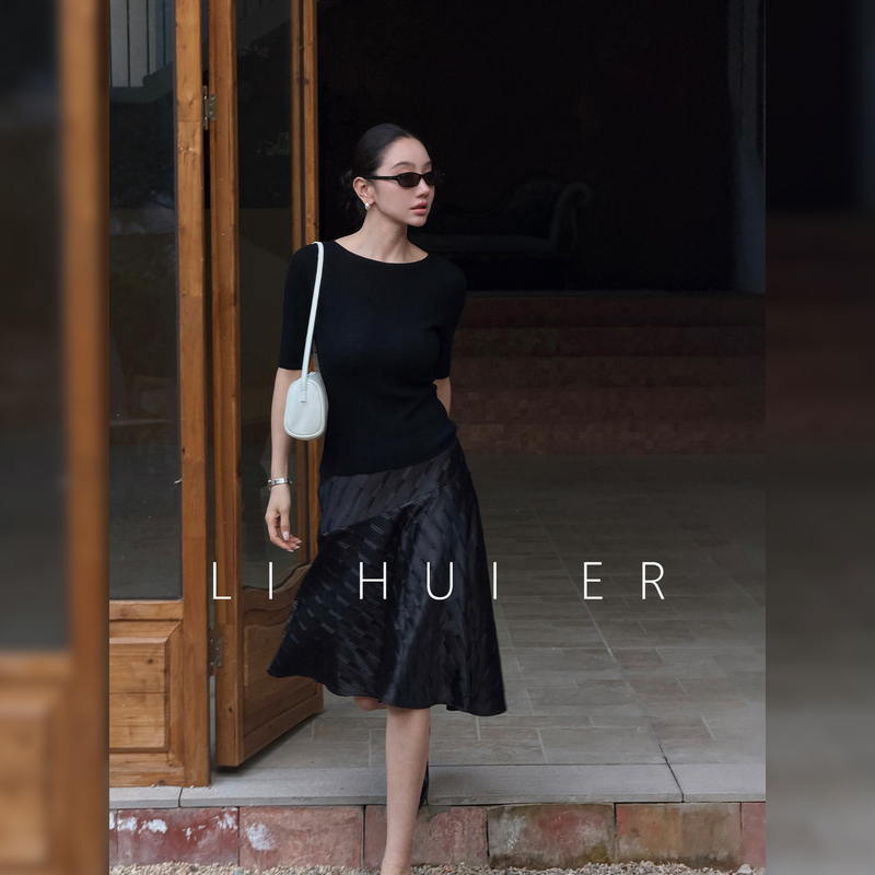 Lihuier [Capri] Black Irregular A-Line Skirt Women's Summer Minimalist Short Skirt