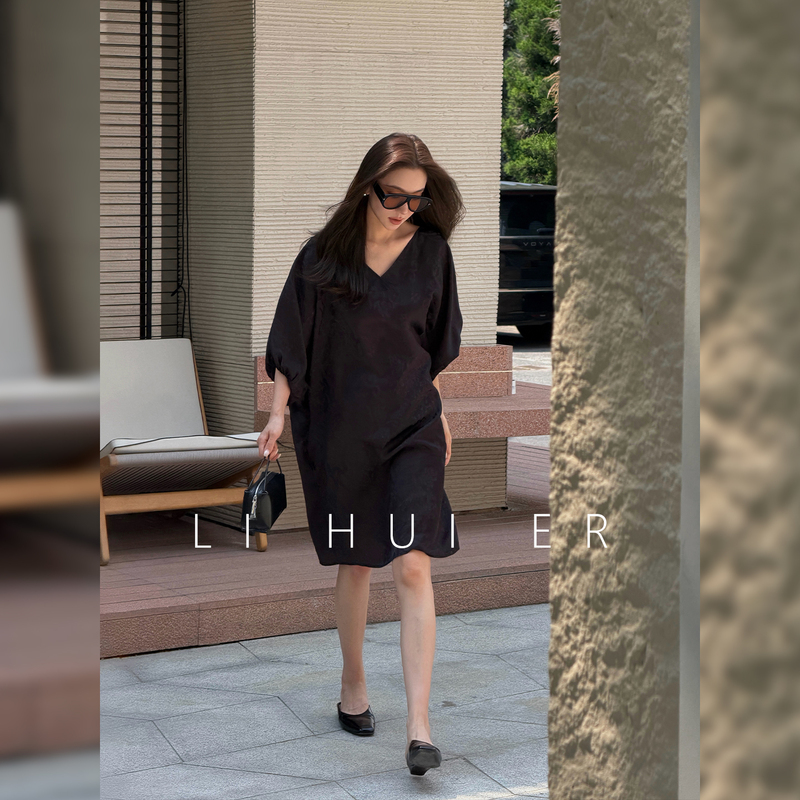 Lihuier Li Hui'Er【Ximu Qili】Summer Dark Black Round-Neck Mid-Sleeve Loose H-Line Little Black Dress for Women Lihuier Li Hui'Er【Ximu Qili】Summer Dark Black Round-Neck Mid-Sleeve Loose H-Line Little Black Dress for Women
