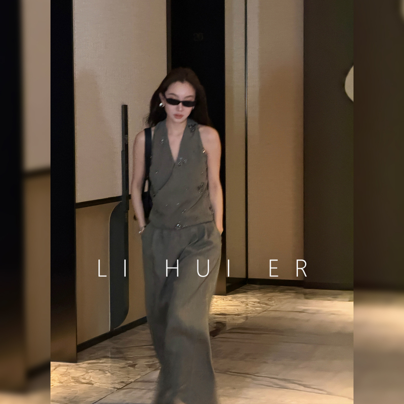 Lihuier Li Hui'Er Jade Pine Forest Summer Linen-Style Heavy Beaded Embroidery Halter Neck Sleeveless Vest Set Lihuier Li Hui'Er Jade Pine Forest Summer Linen-Style Heavy Beaded Embroidery Halter Neck Sleeveless Vest Set