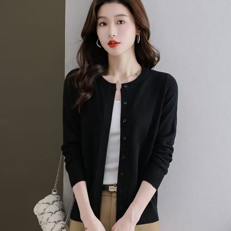 特卖季必备！专柜品牌正品新款女装毛衣打底上衣，你值得拥有吗？